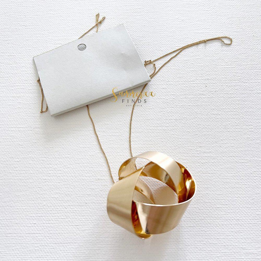 COS Abstract Pendant Necklace in Gold - Picture 2 of 4
